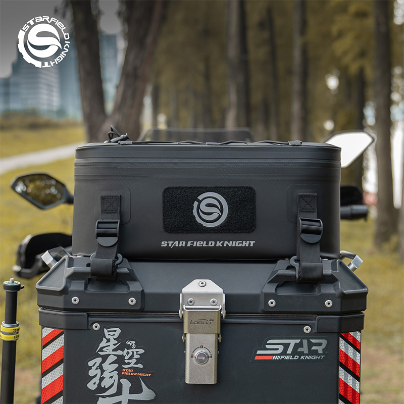 SFK Universal 13L Black Motorc - огляд і ціна Motorcycle Gear Companies